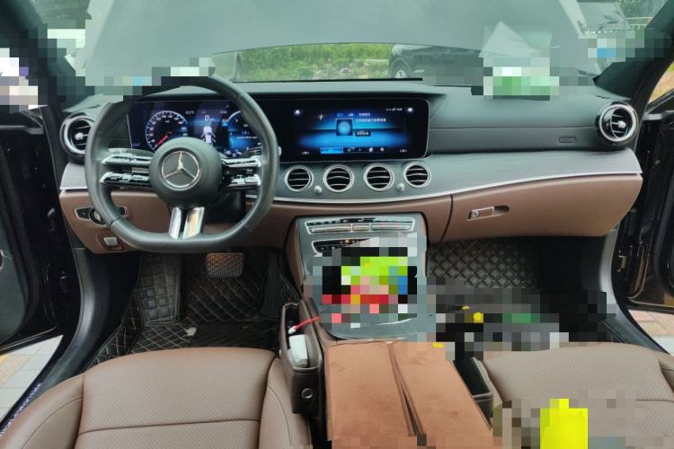 Used Mercedes-Benz E-Class 2023 E 300 L Sport Luxury Edition Center Console