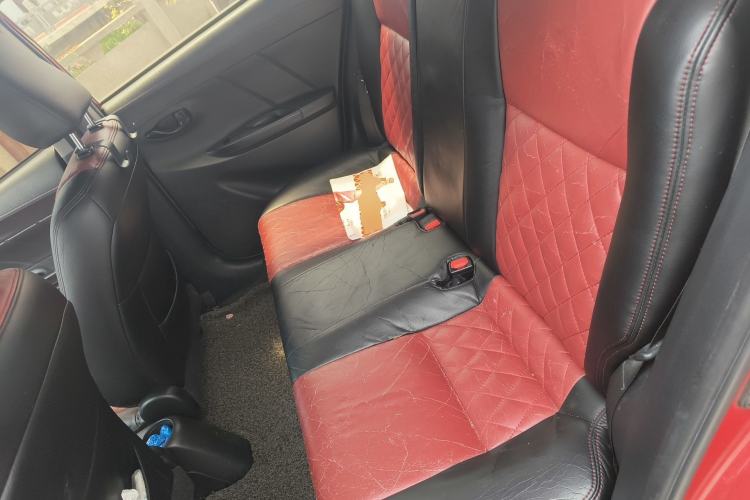 Used Toyota YARiS L Zhi Xuan 2014 1.3E Automatic Charm Edition
