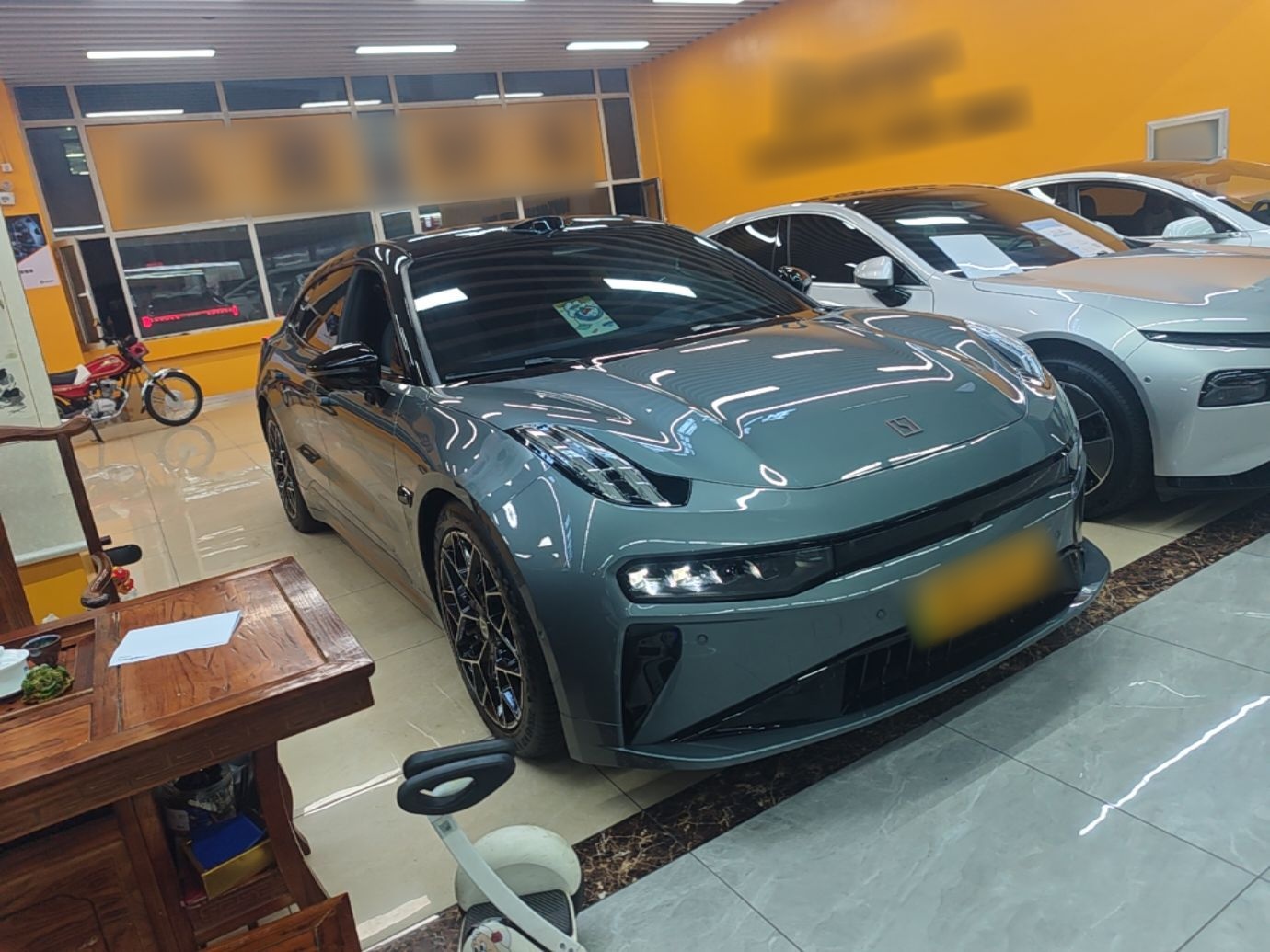 Zeekr 001 2024 ME Edition 100 kWh All-Wheel Drive — снимка 3