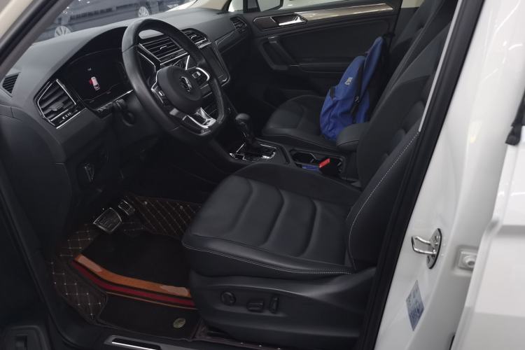 Used Volkswagen Tiguan L 2021 330TSI Automatic Two-Wheel Drive R-Line Enhanced Edition Left Front Seat