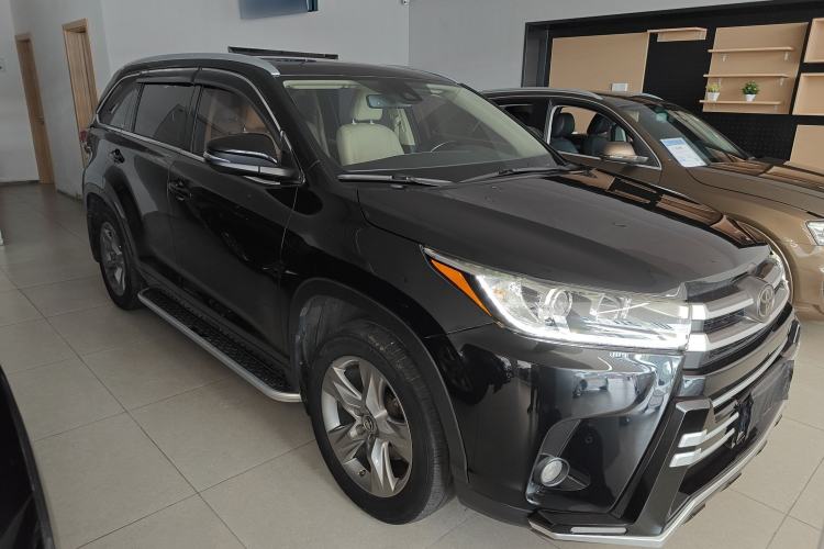 Used Toyota Highlander 2018 2.0T Two-Wheel Drive Luxury Edition 7 Seats China VI Standard

