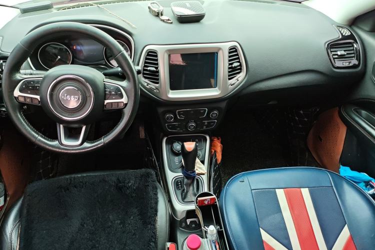 Used Jeep Compass 2017 200T Automatic Family Enjoyment Four-Wheel Drive Edition
