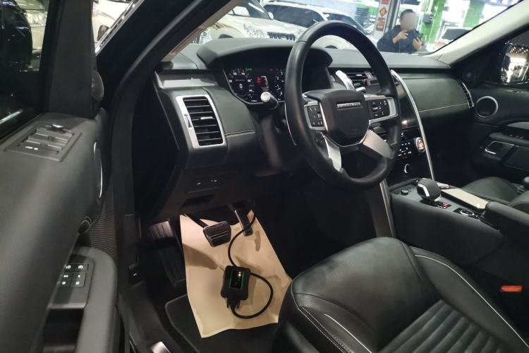 Used Land Rover Discovery 2021 360 PS R-Dynamic SE
