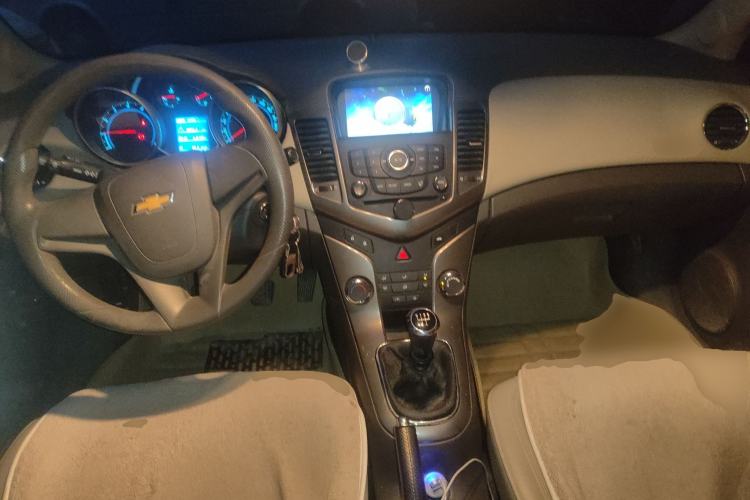 Used Chevrolet Cruze 2015 1.5L Classic SE MT
