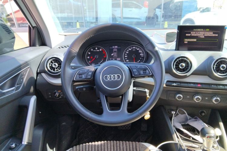 Used Audi Q2L 2021 35 TFSI Progressive Dynamic Edition Steering Wheel