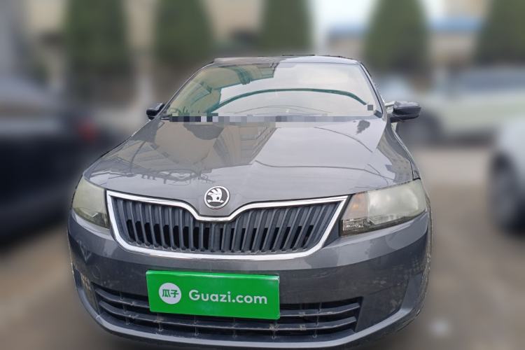 Used Skoda Rapid 2013 1.6L Manual Enjoyment Model