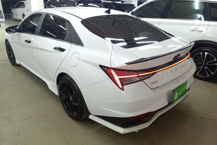 Used Hyundai Elantra 2022 1.5L CVT LUX Prestige Edition Rear Left 45 Deg