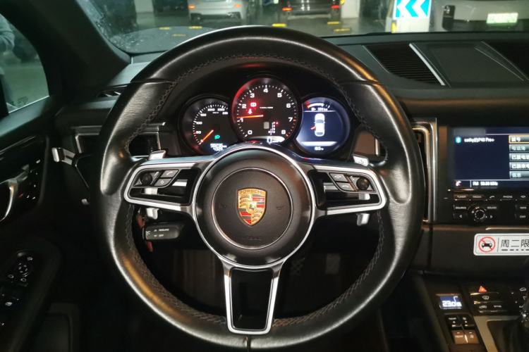 Used Porsche Macan 2014 Macan 2.0T
