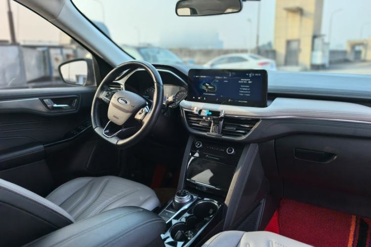 Used Ford Escape 2020 EcoBoost 245 Two-Wheel-Drive Titanium Edition