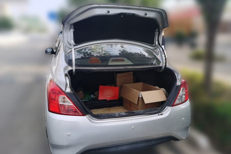 Used Nissan Sunny 2014 1.5XL Manual Deluxe Edition Trunk