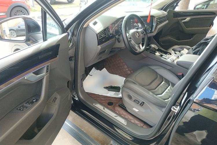 Used Volkswagen Touareg 2019 3.0 TSI RuiFeng Edition China VI Standard Driver Seat