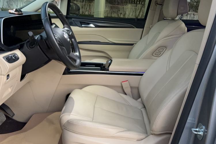 Used Buick GL8 2023 ES Lu Zun Deluxe Model
