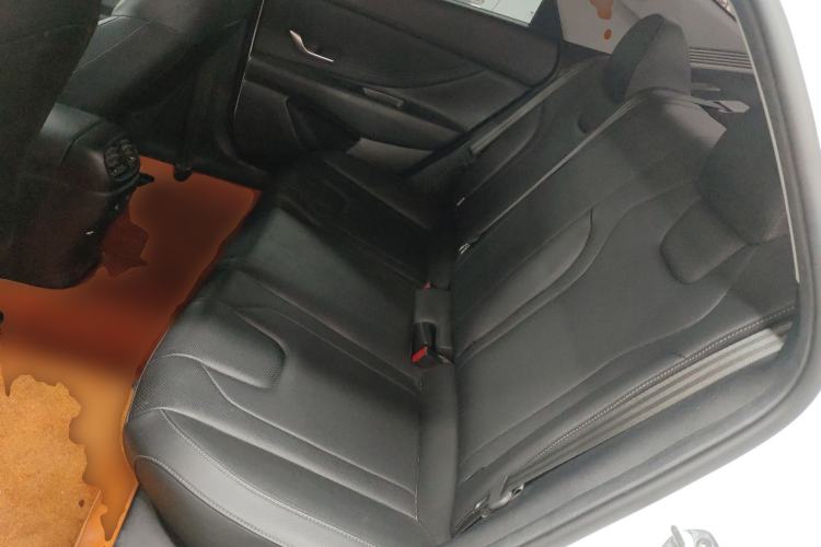 Used Hyundai Elantra 2023 1.5L CVT LUX Prestige Edition Left Rear Seat