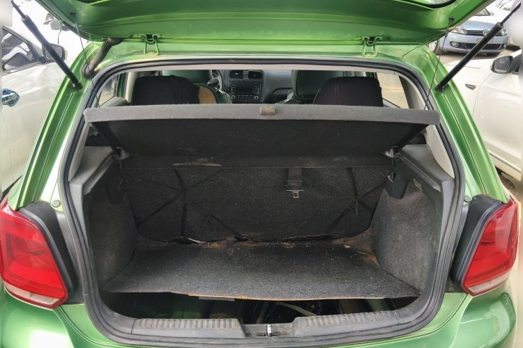 Used Volkswagen Polo 2013 1.4L Manual Fashion Edition Trunk