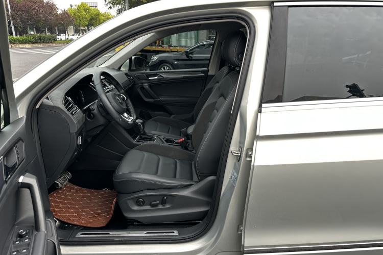 Used Volkswagen Tiguan L 2021 330TSI Automatic Two-Wheel Drive R-Line Enhanced Edition