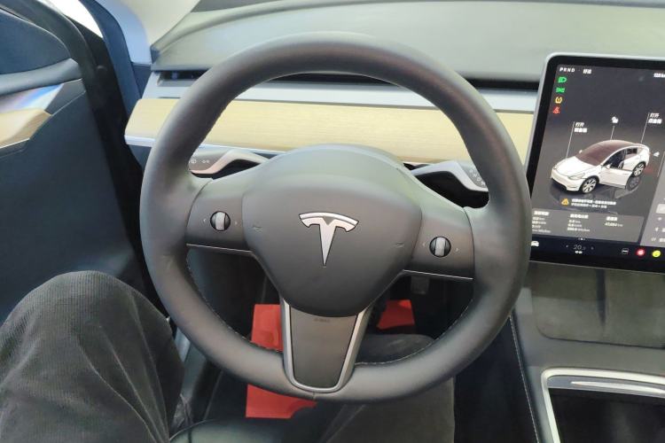 Used Tesla Model Y 2022 Rear-Wheel-Drive Version Steering Wheel