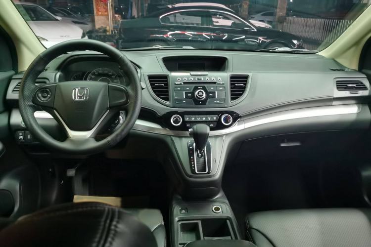 Used Honda CR-V 2016 2.0L Two-Wheel Drive Classic Edition