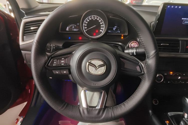 Used Mazda 3 Axela 2017 Sedan 1.5L Automatic Luxury Model Emission Standard China V