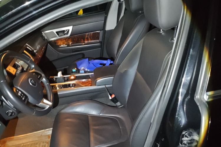 Used Jaguar XF 2014 XF 2.0T Prestige Edition Left Front Seat