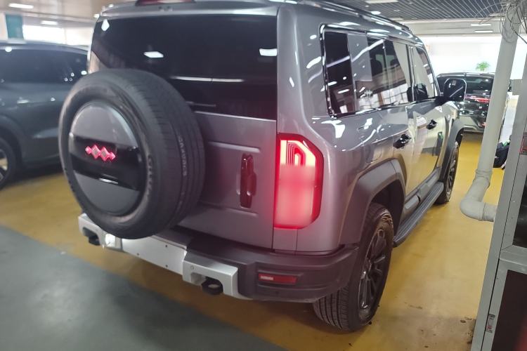 Used Formula Leopard Leopard 5 2023 Navigator Edition