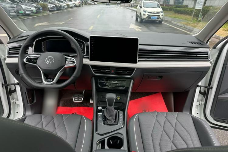 Used Volkswagen Tiguan L 2023 330TSI Automatic Two-Wheel Drive R-Line Enjoyment Edition