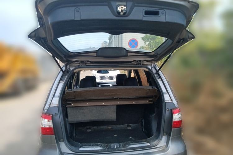 Used Nissan Livina 2015 1.6XE CVT Comfort Edition Trunk