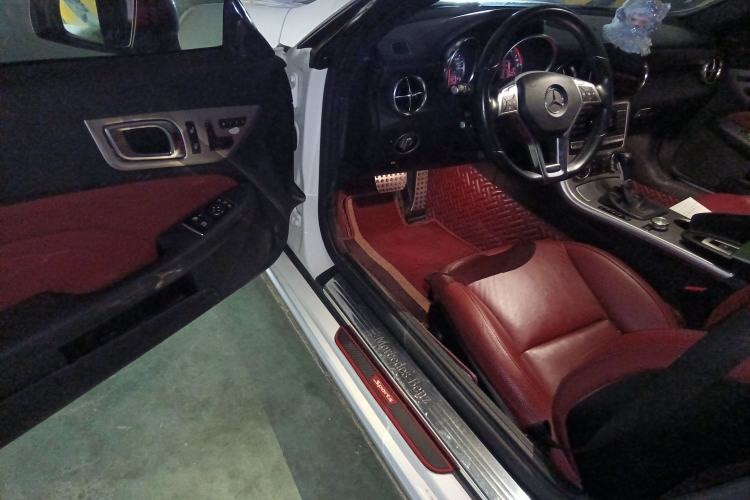 Used Mercedes-Benz SLK-Class 2011 SLK 200 Fashion Model
