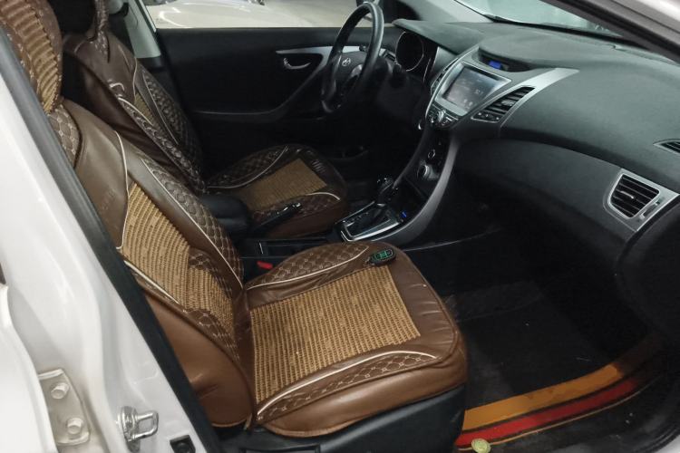Used Hyundai Elantra (5th Generation / Langdong) 2015 1.6L Automatic Leading Model