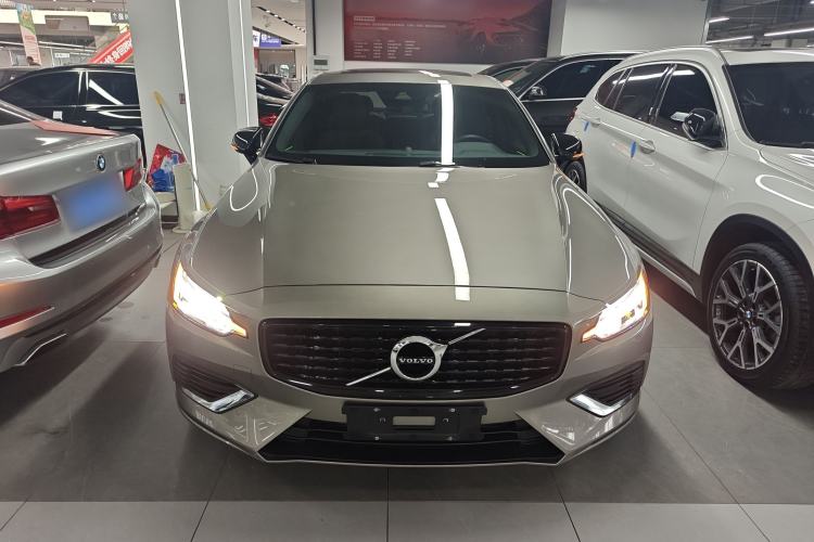 Used Volvo S60 New Energy 2020 T8 e-Drive Hybrid All-Wheel Drive Smart Luxury Edition Front