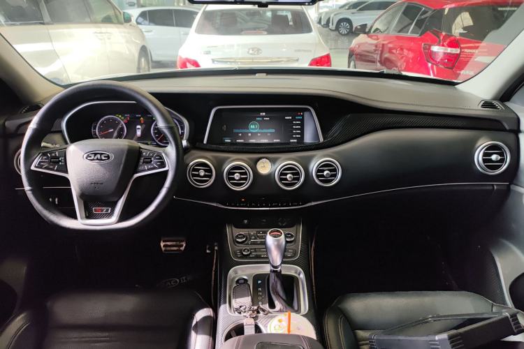 Used JAC Group Refine S7 2017 1.5T Automatic Luxury Model Center Console