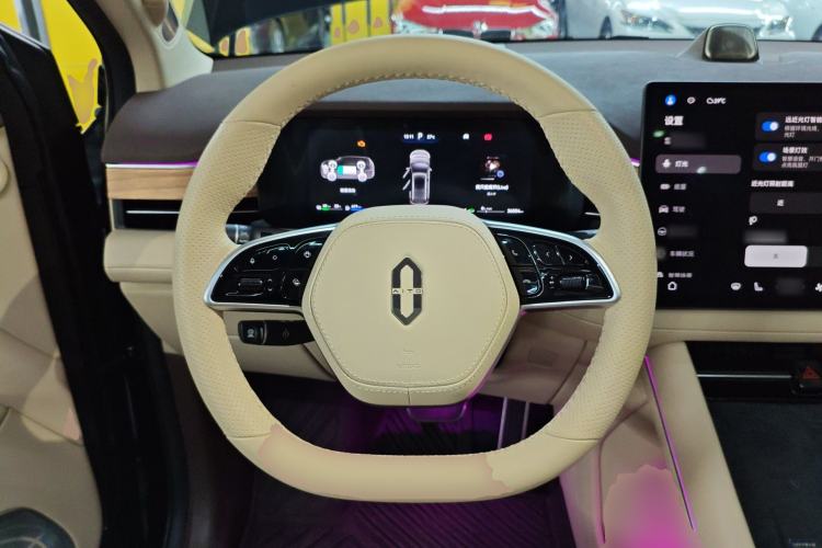 Used Hima AITO M7 2024 1.5T Four-Wheel Drive Plus Version 5 Seats Steering Wheel