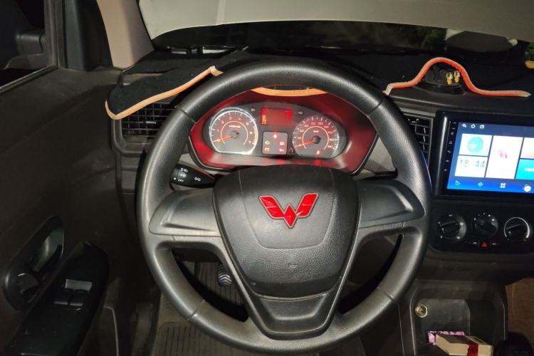 Used Wuling Hongguang V 2021 1.5L Jingqu Version LAR Steering Wheel