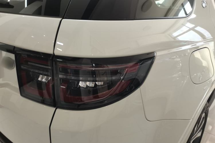 Used Land Rover Discovery Sport 2022 249 PS R-Dynamic S Performance Edition 5 Seats Right Rear Taillight