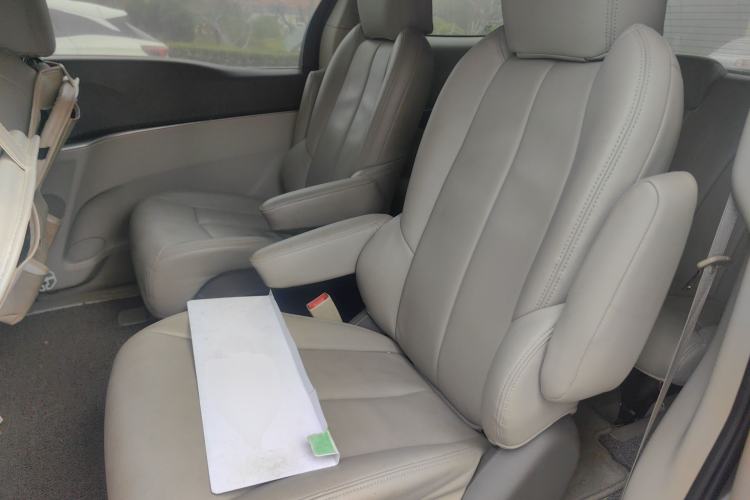 Used Buick GL8 2011 2.4L CT Luxury Business Comfort Edition Left Rear Seat