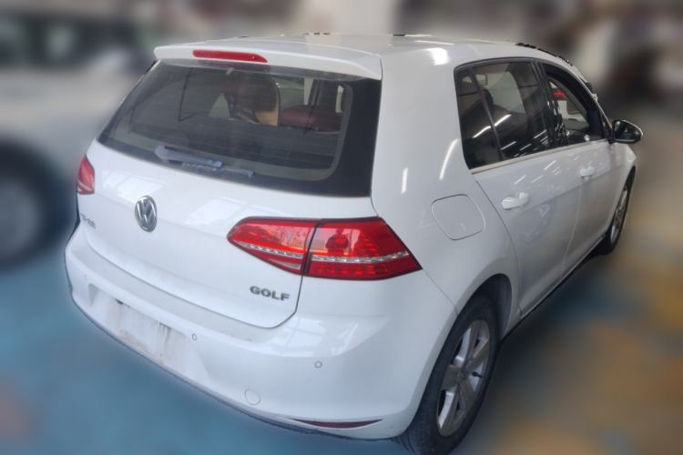 Used Volkswagen Golf 2014 1.6L Automatic Comfort Model Rear Right 45 Deg