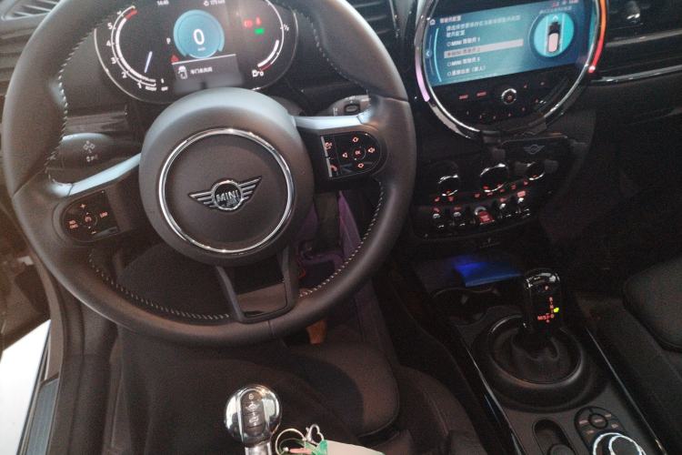 Used MINI Clubman 2023 Refresh 1.5T COOPER Connoisseur