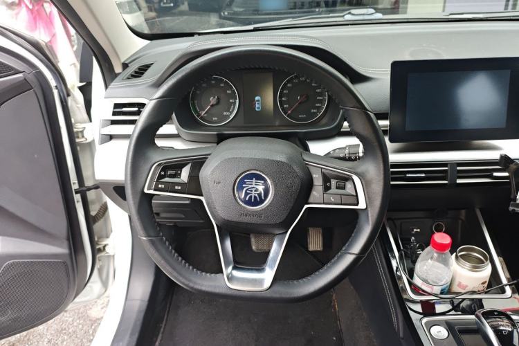 Used BYD Qin New Energy 2019 High-Range Luxury Model Steering Wheel
