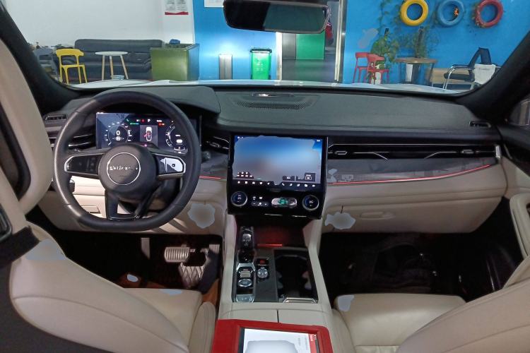 Used Lynk & Co 09 2021 2.0T Ultra Six-Seater
