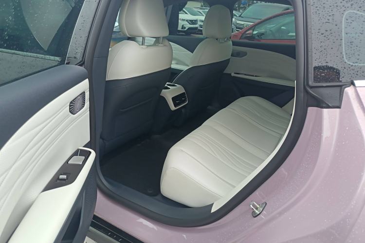 Used Geely Galaxy E8 2024 550 km Range Rear-Drive MAX
