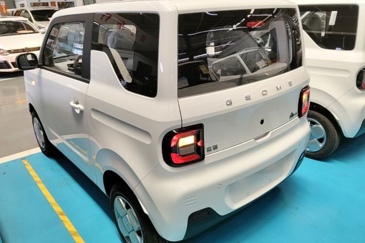 Used Geely Galaxy Panda 2024 Panda Mini 200km Endurance Bear
