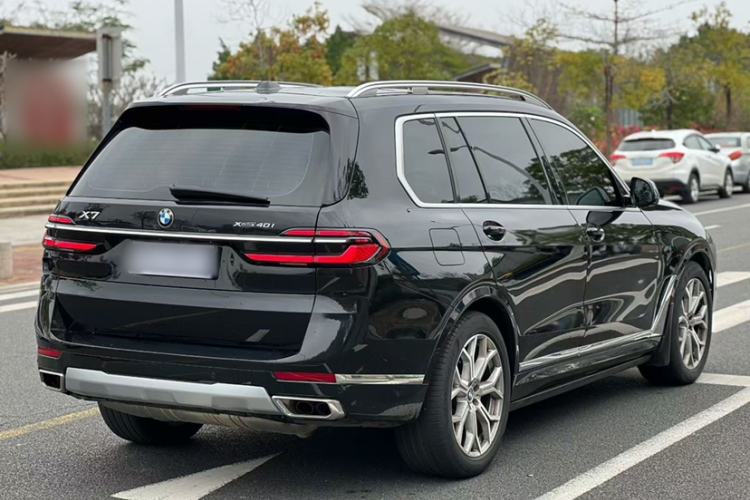 Used BMW X7 2023 xDrive40i Luxury Package with Leading Features
