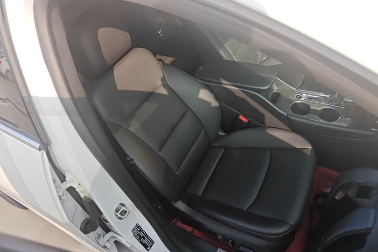 Used Chevrolet Malibu XL 2022 535T Automatic Sport Edition Right Front Seat