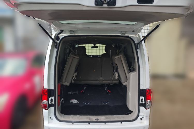 Used Nissan NV200 2016 Revised Version 1.6L CVT Deluxe Edition
