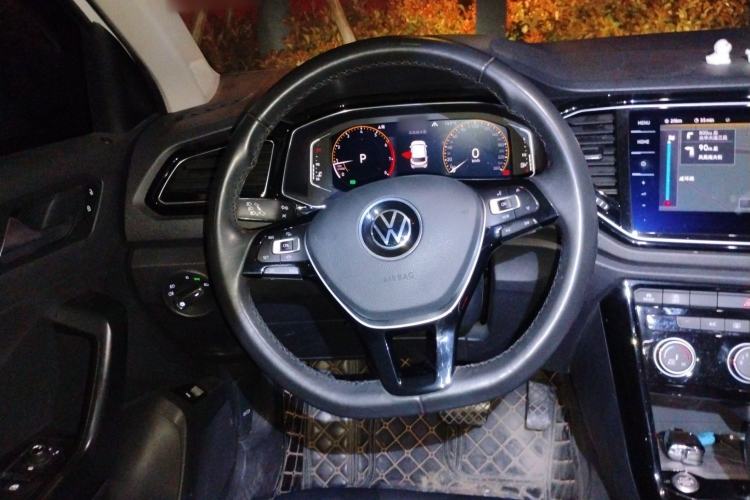 Used Volkswagen T-ROC 2021 280TSI DSG Two-Wheel Drive Comfort Connect Edition Steering Wheel