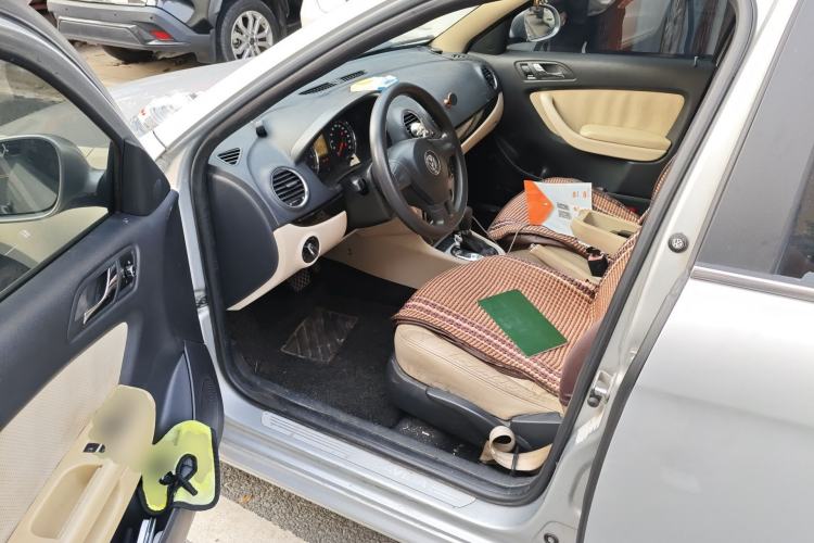 Used Volkswagen Lavida 2011 1.6L Automatic Premium Edition Driver Seat