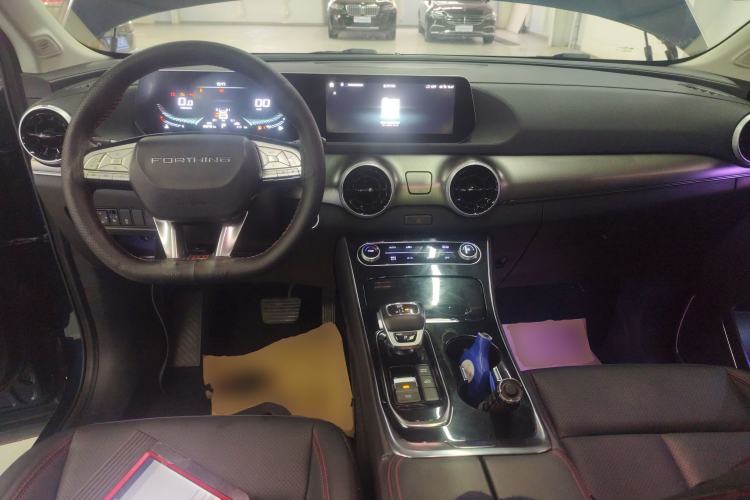 Used FORTHING T5 EVO 2021 1.5TD DCT Diamond Edition Center Console