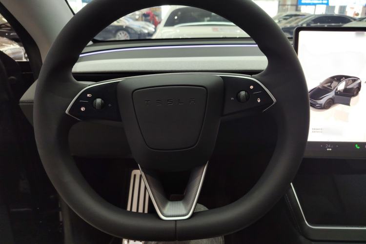 Used Tesla Model Y 2025 Long-Range All-Wheel Drive First Edition
