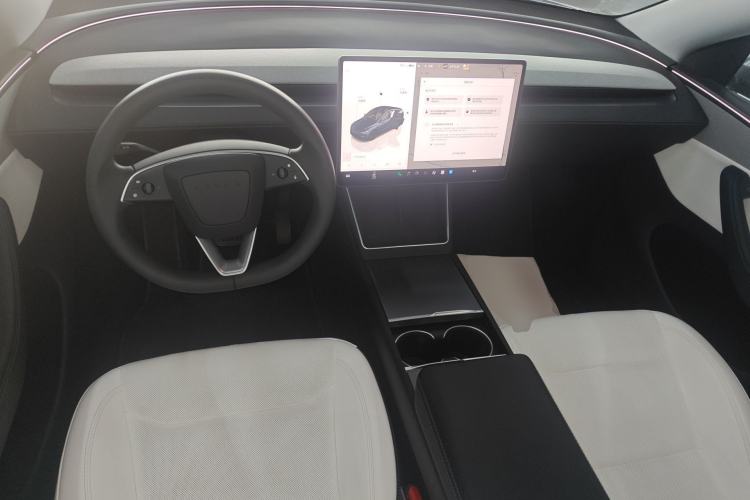 Used Tesla Model Y 2025 Rear-Wheel Drive First Edition
