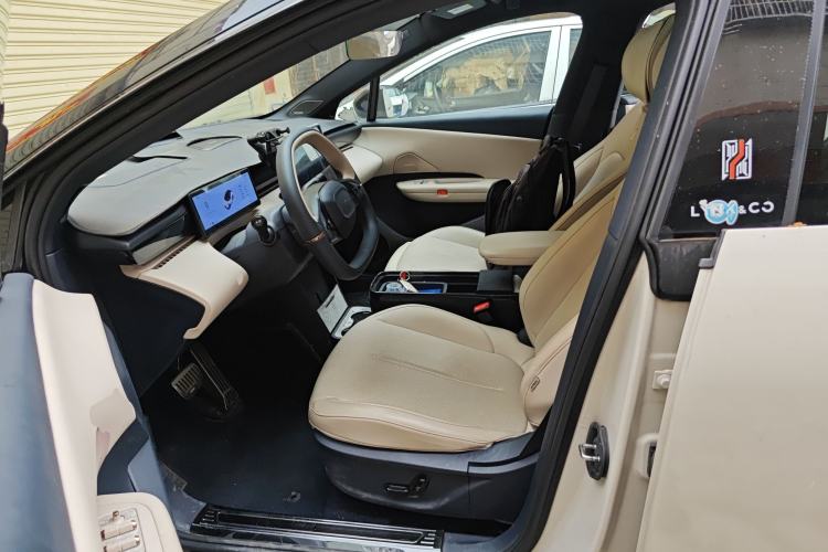 Used Lynk & Co Z20 2025 530 km Range Rear-Wheel Drive Pro