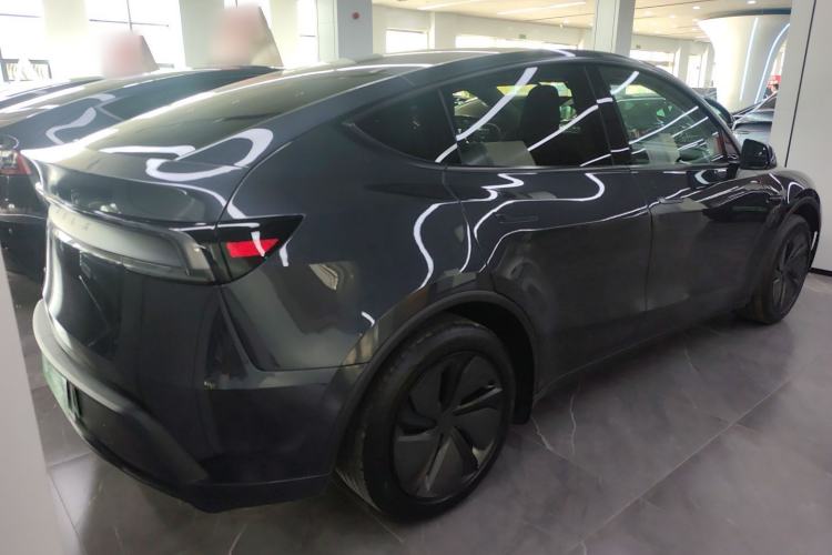 Used Tesla Model Y 2025 Rear-Wheel-Drive Version

